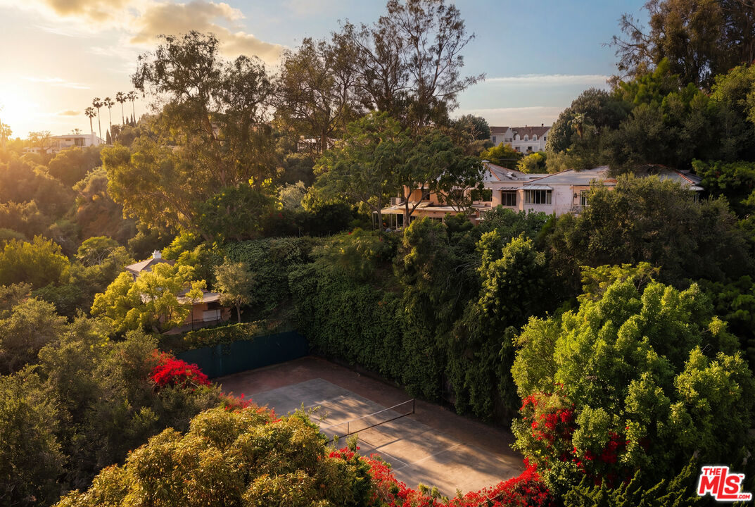 Buy or rent a property | Bellagio Rd, Los Angeles 90077