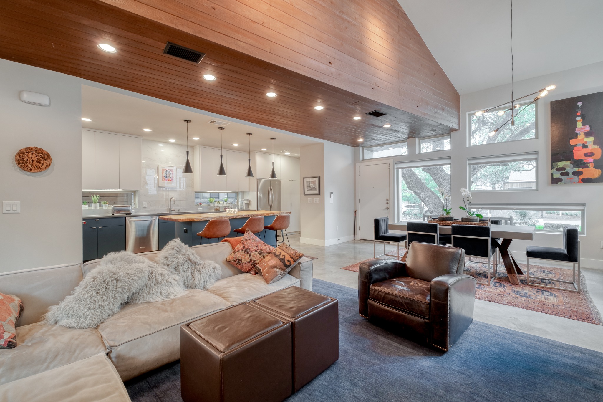 Buy or rent a property | El Paso St, Austin 78704