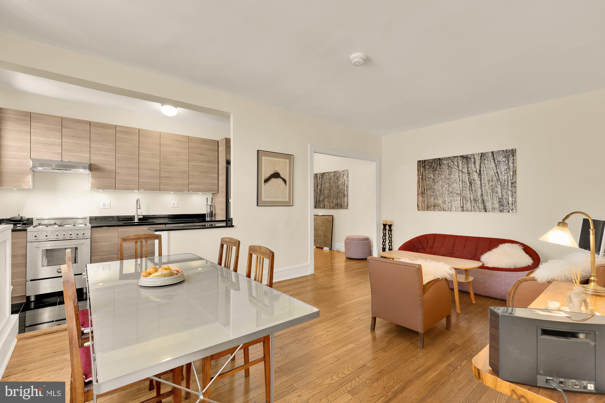 Buy or rent a property | Columbia Rd NW, Washington, DC 20009