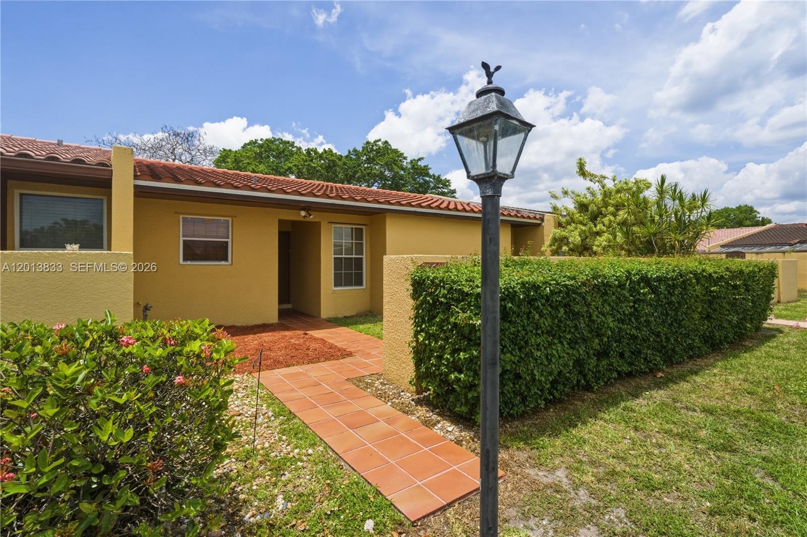 Buy or rent a property | SW 147th Pl, Miami 33193