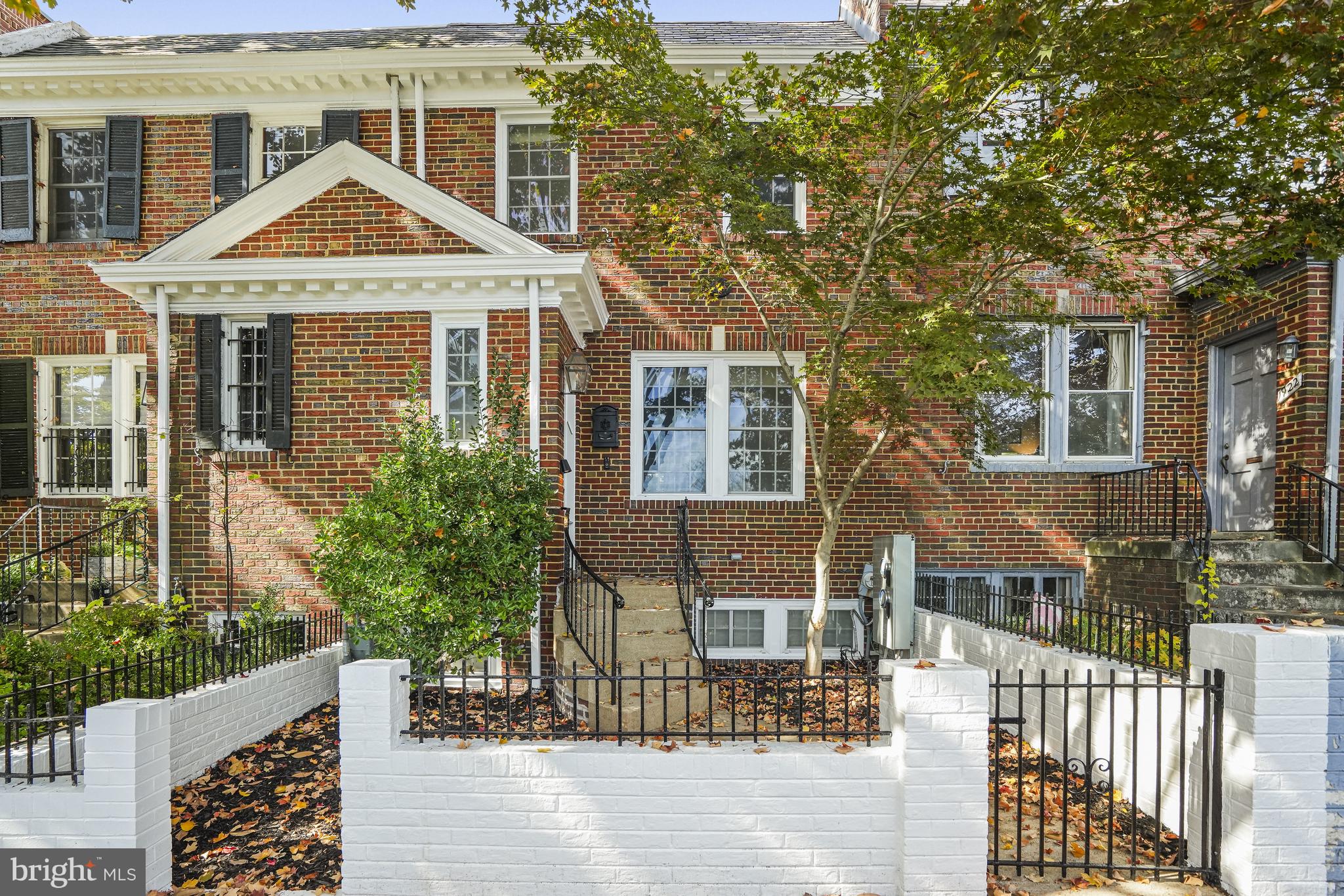 Buy or rent a property | 35th St NW, Washington, DC 20007