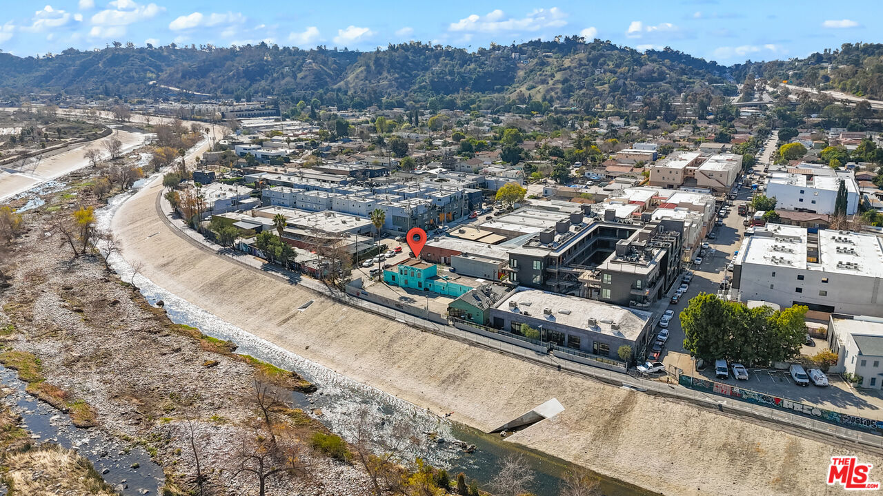 Buy or rent a property | N Coolidge Ave, Los Angeles 90039