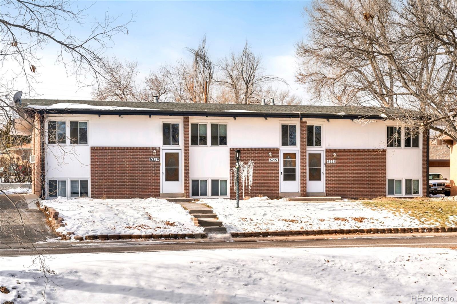Buy or rent a property | S Sterne Pkwy, Littleton 80120