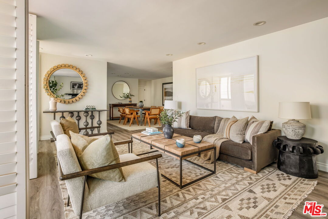 Buy or rent a property | Driftwood St, Marina del Rey 90292